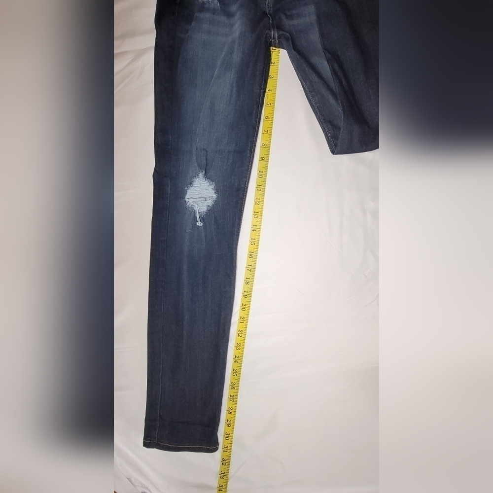 Judy Blue EUC Distressed Mid-rise Stretch Jeans Women's Size 15/32 - Picture 10 of 11